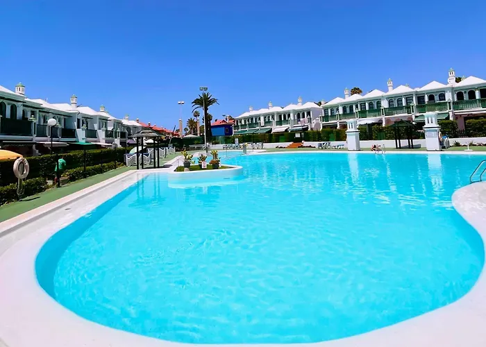 Paradise Sun & Pool Apartment